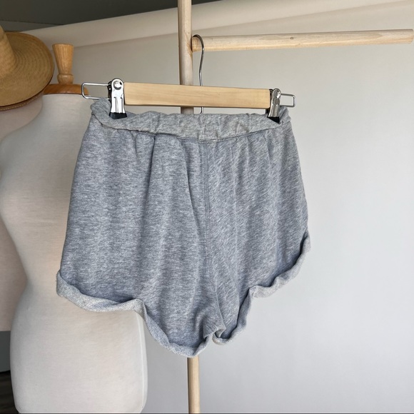 SOLD ❌ HEATHER GREY DRAWSTRING LOUNGE SHORTS - Picture 3 of 4